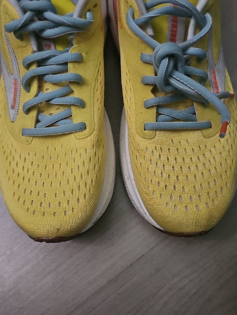 Brooks Adrenaline GTS 24 120426-1b-744 Women's US 9 Yellow Running Shoes TZP1039 - Picture 8 of 9